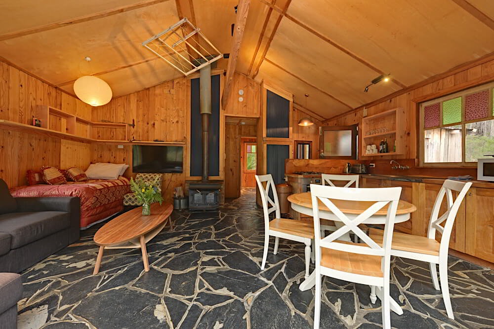 saintys-creek-cottage-interior-1000x667-12DSC1612