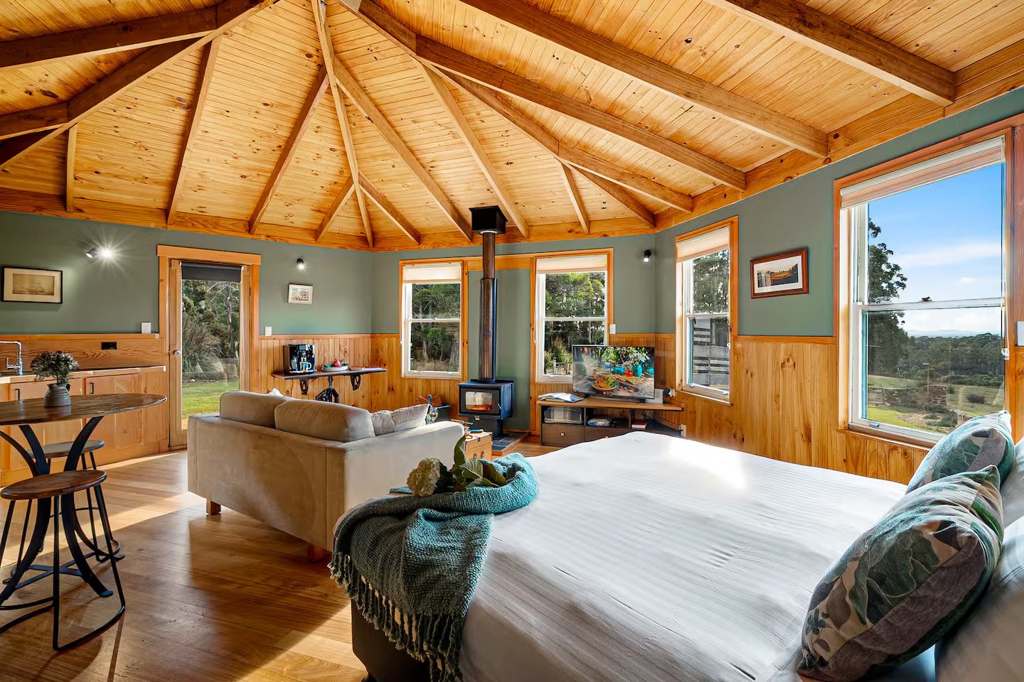 Mavista Cottage Featured Image 1