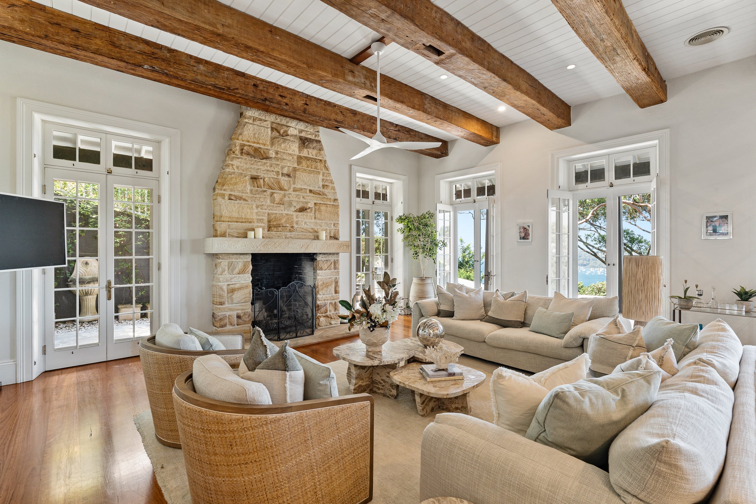 Ridgedale House – Luxurious Seaside Retreat Featured Image 2