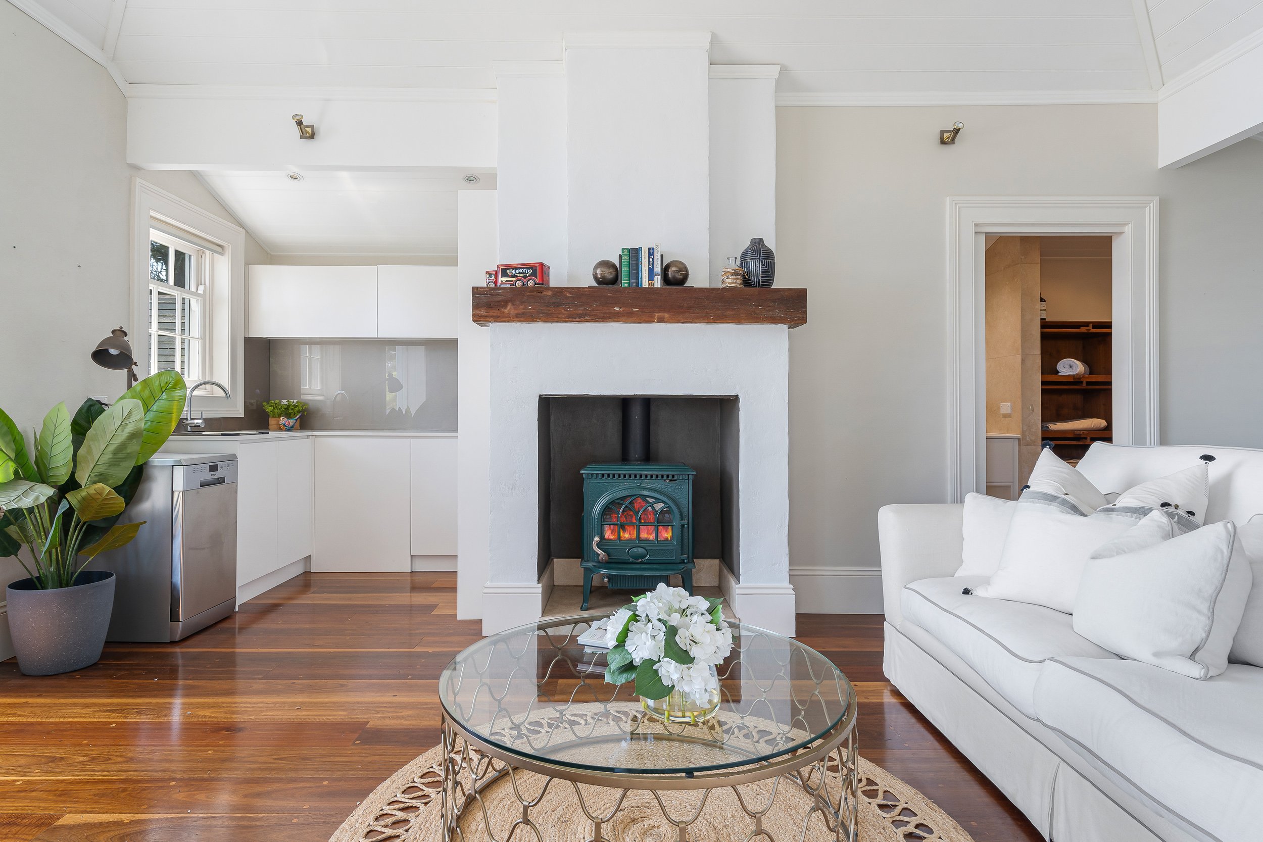Ridgedale Cottage, the perfect romantic retreat! Featured Image 2