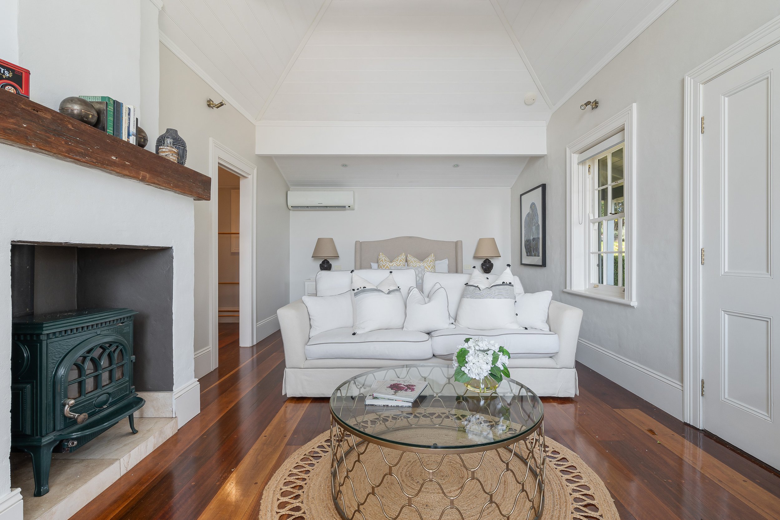 Ridgedale Cottage, the perfect romantic retreat! Featured Image 3