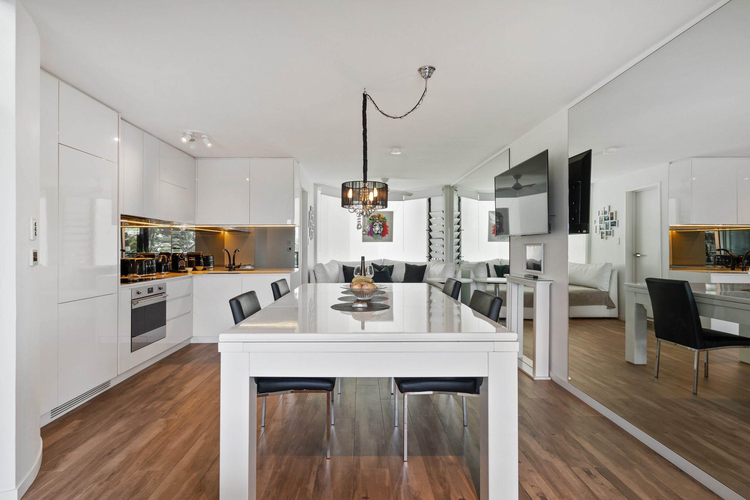 Bellevue Escape - Stylish Bellevue Hill Featured Image 1