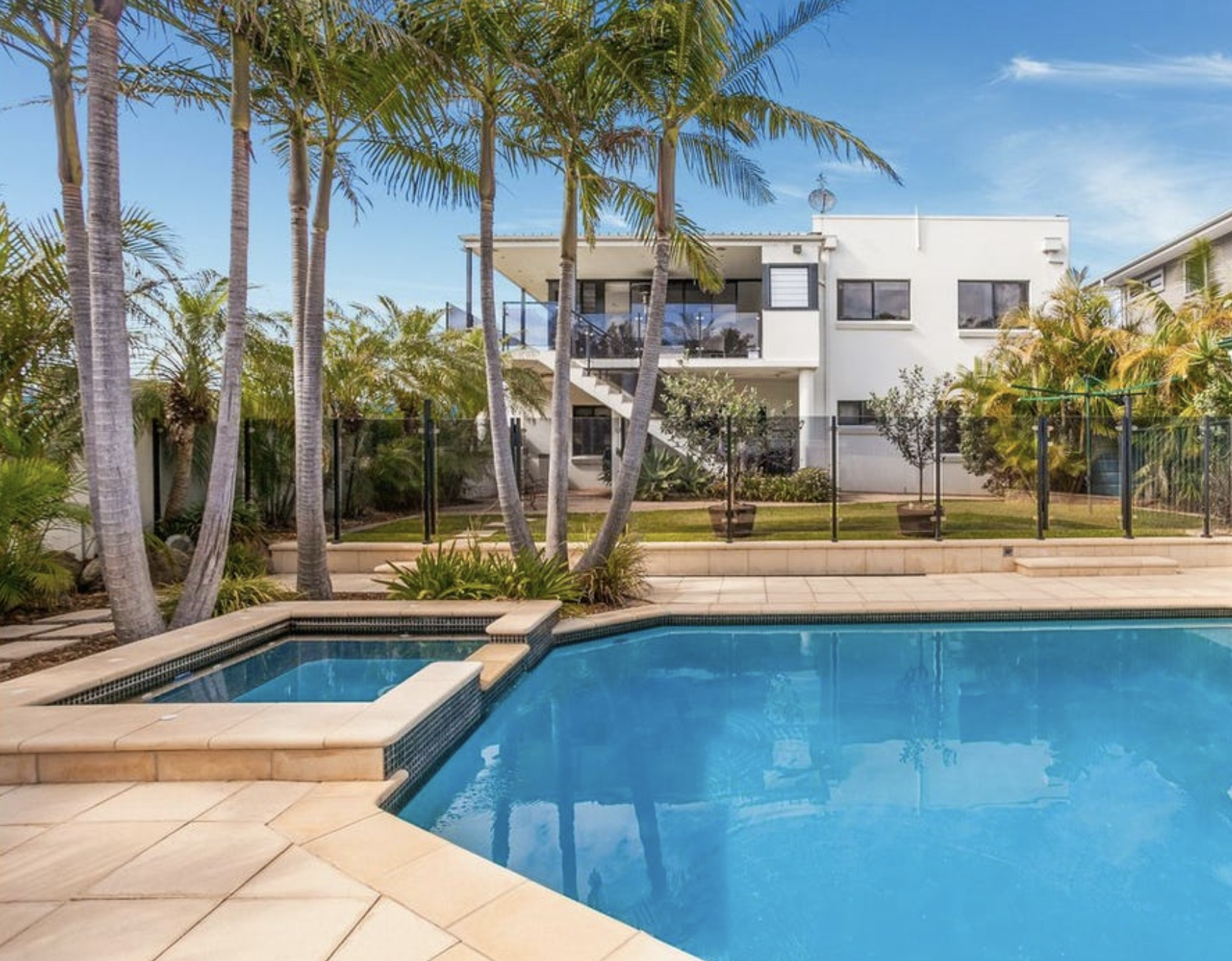 Towradgi Beach House - the perfect beachside home Featured Image 1