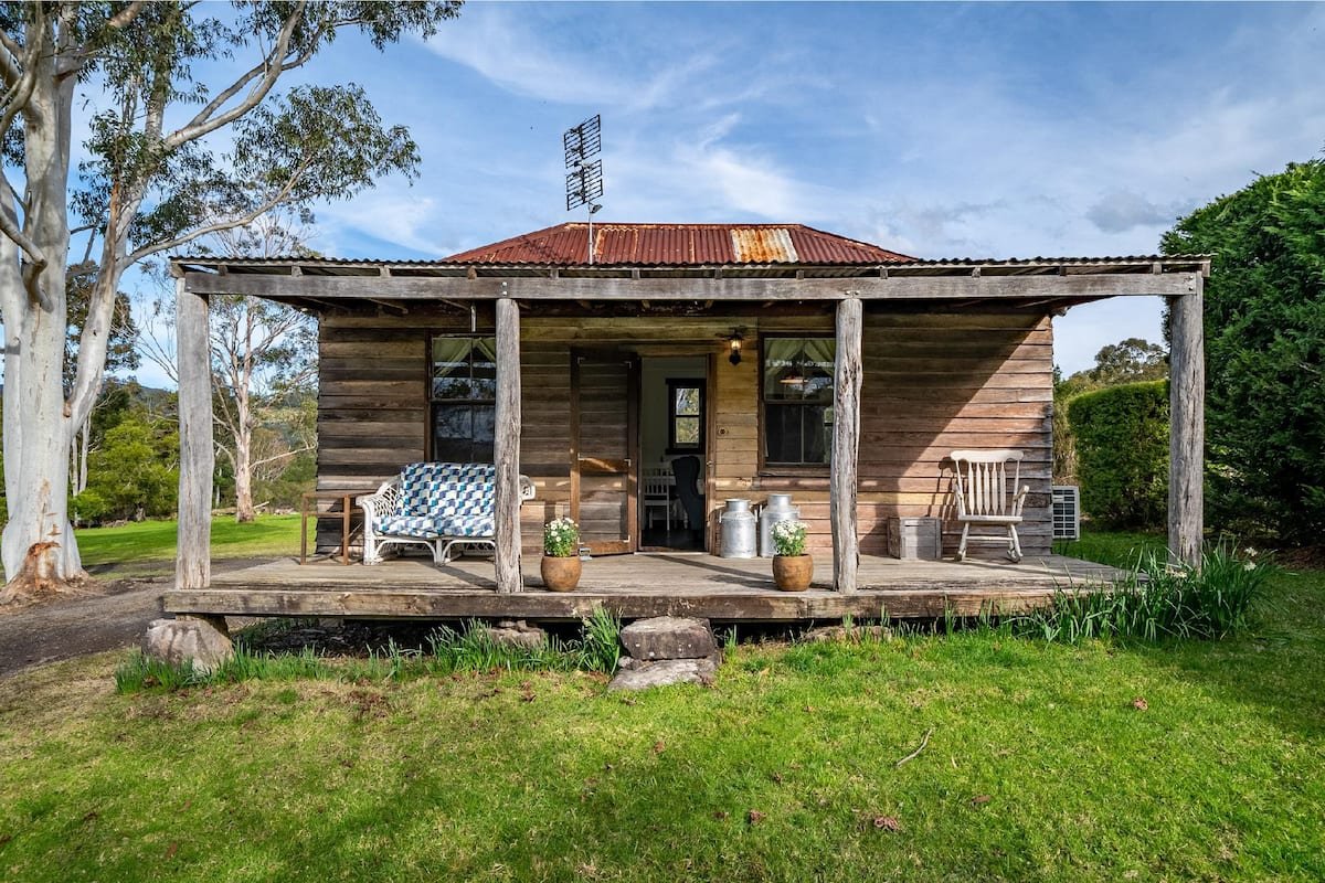 Scribbly Gum Cottage - Rustic Picturesque Romantic's featured image