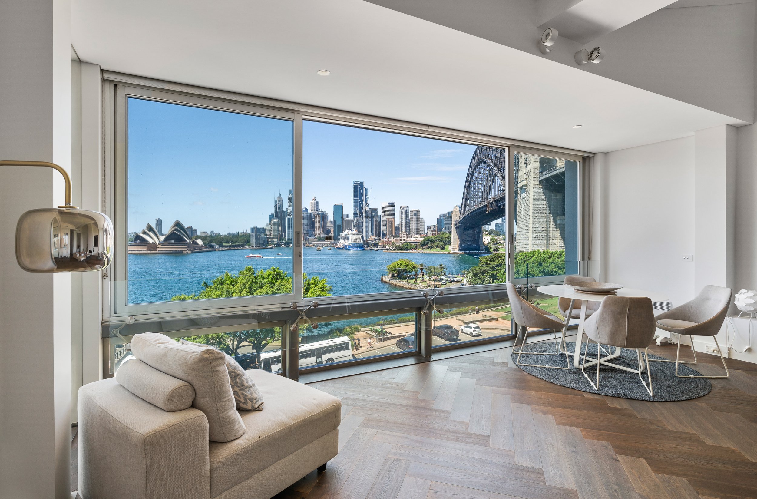 Harbourview II – Unmatched Views Harbour Bridge Featured Image 1