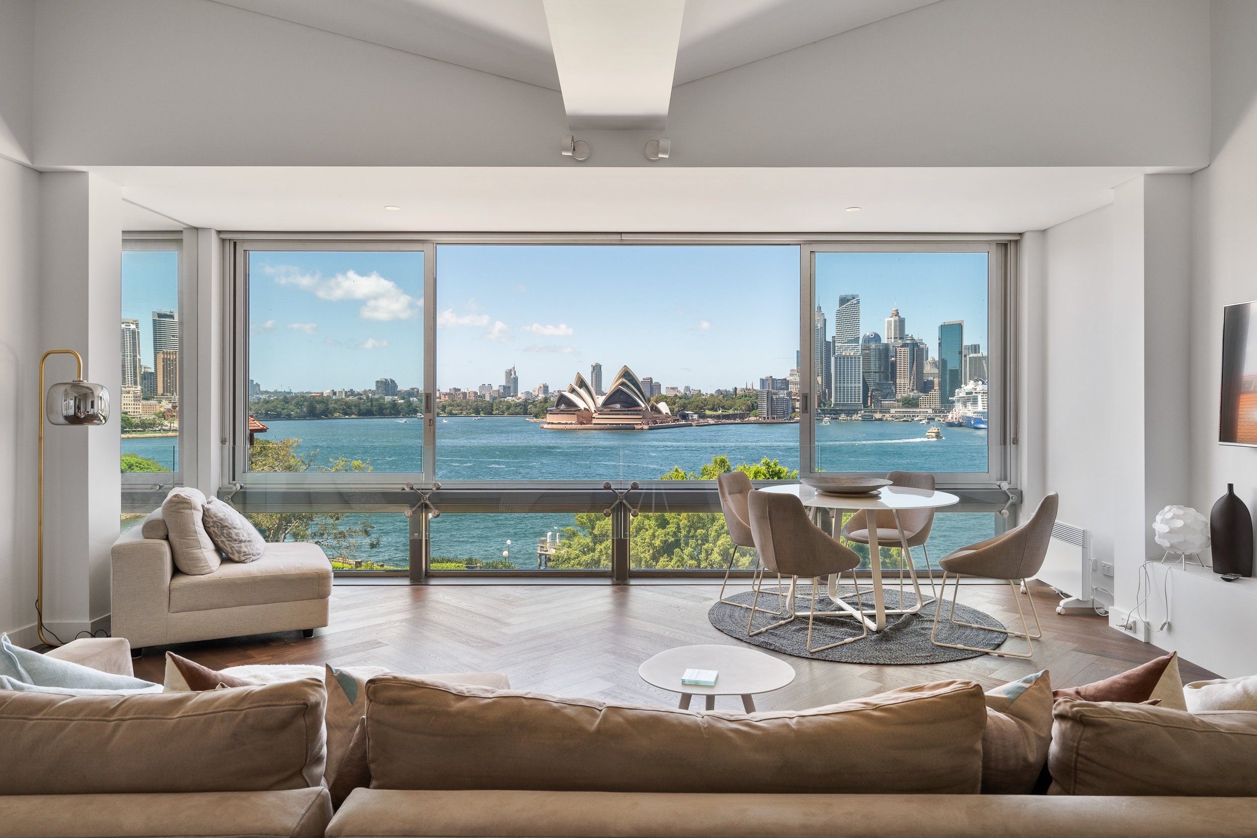 Harbourview II – Unmatched Views Harbour Bridge Featured Image 2