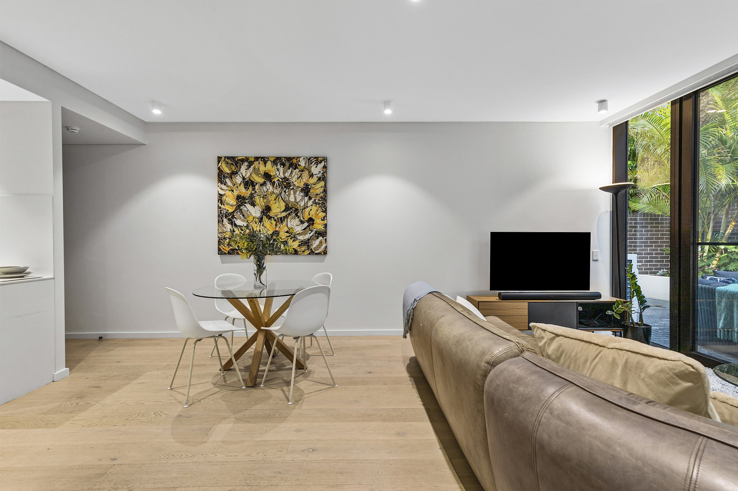 'The Courtyard Retreat' Designer Abode, Mosman Featured Image 3