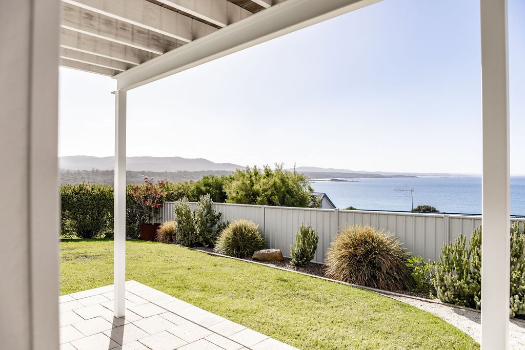 Sweeping Bay of Fires Views - RARE! Featured Image 1