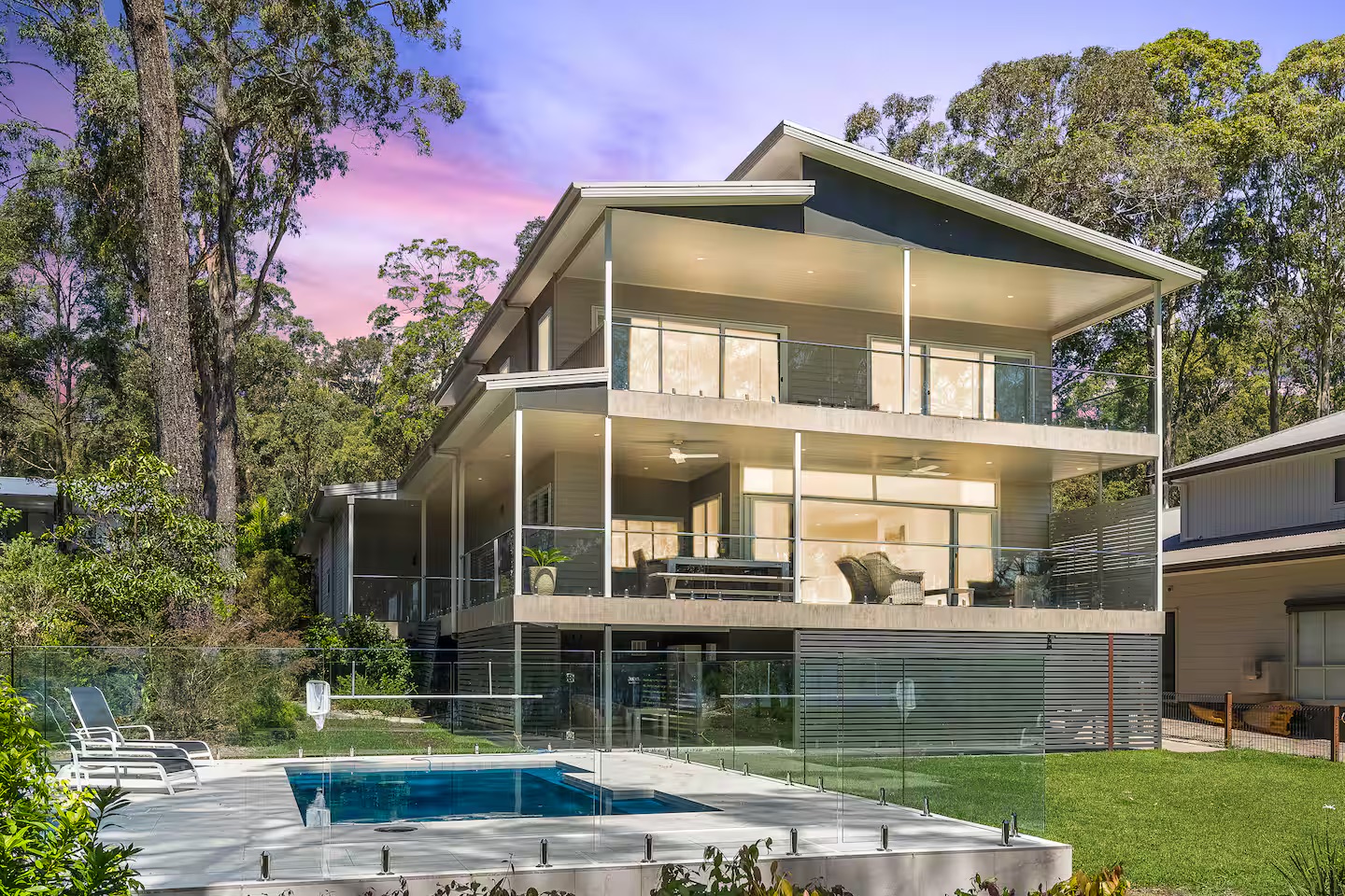 The Lake House - Lakefront Oasis at Murrays Beach! Featured Image 1
