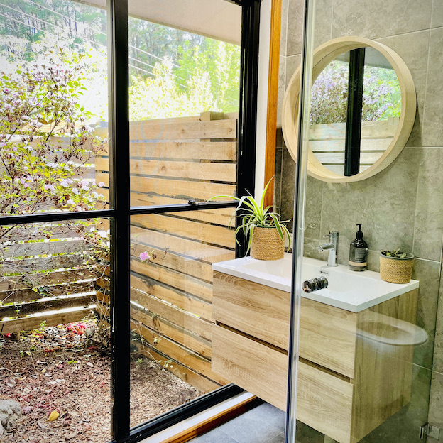 Website bathroom