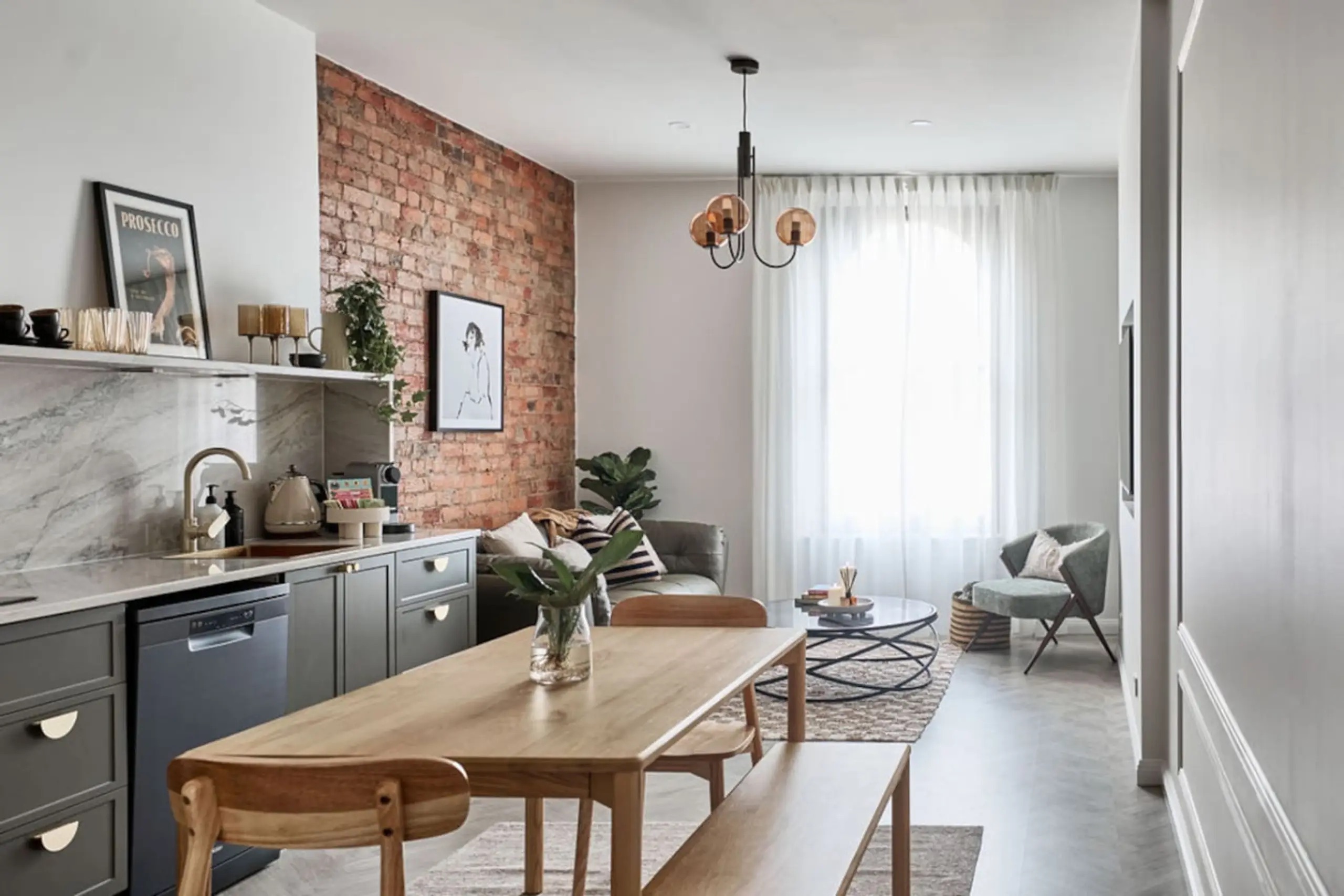 Avenue Apt 2 – Central Launceston Haven + Parking Featured Image 2