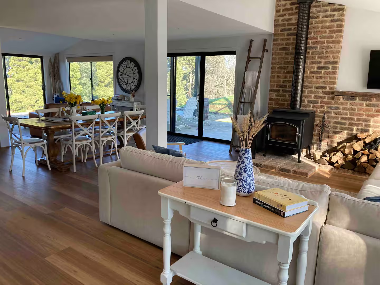 Gippsland Farmhouse: Nature escape - Kids playset Featured Image 1