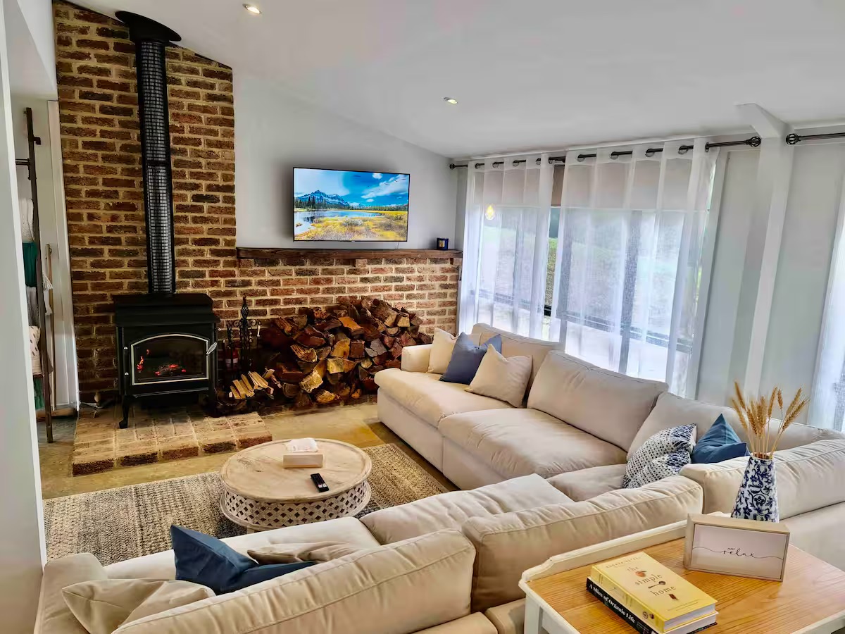 Gippsland Farmhouse: Nature escape - Kids playset Featured Image 2