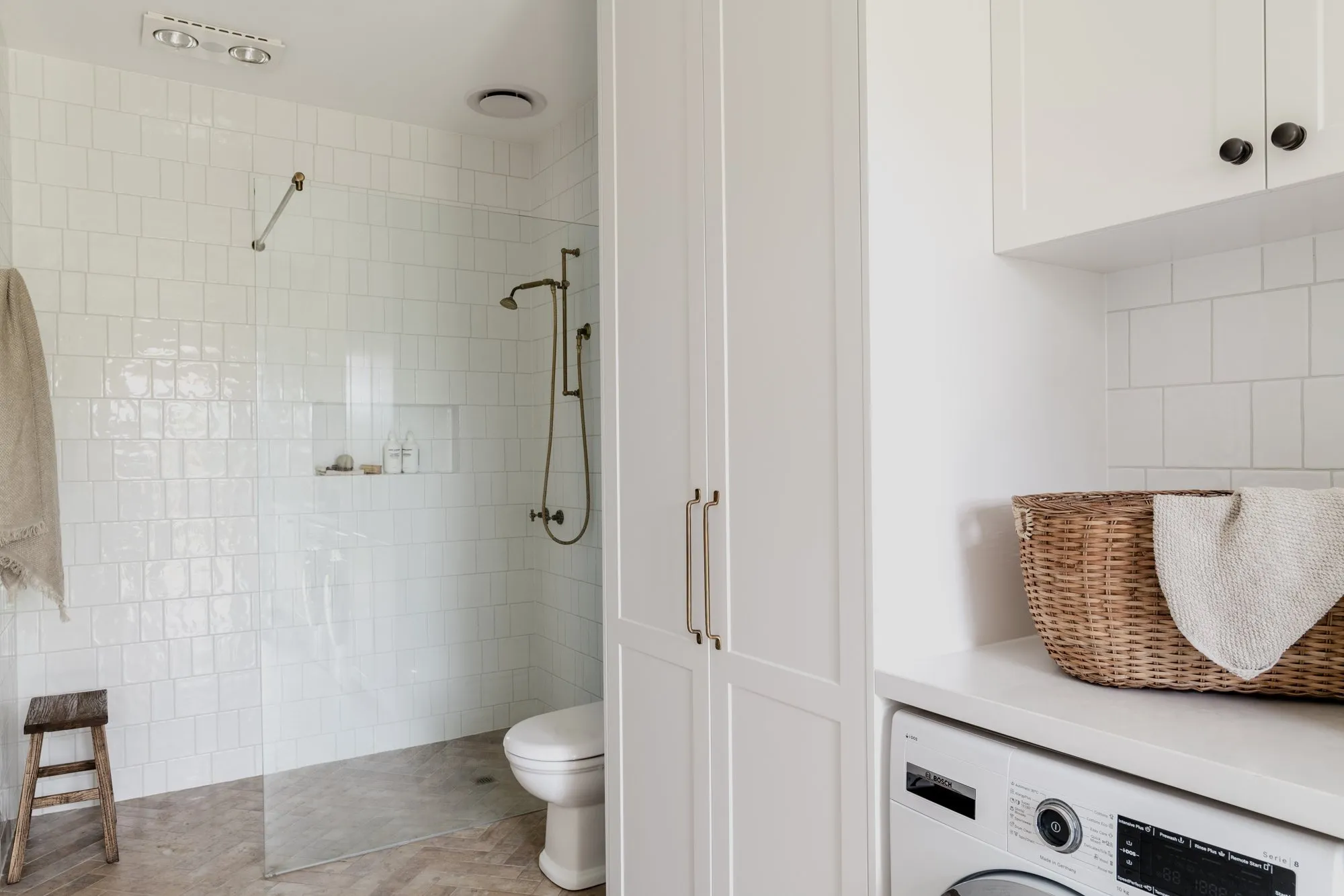 2022-Port-Cottage-Laundry-Bathroom-HP-Web