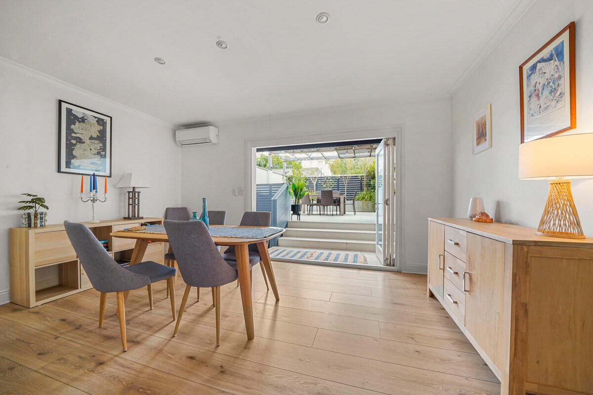 Saint Mary - Garden Retreat near Newtown & Enmore Featured Image 2