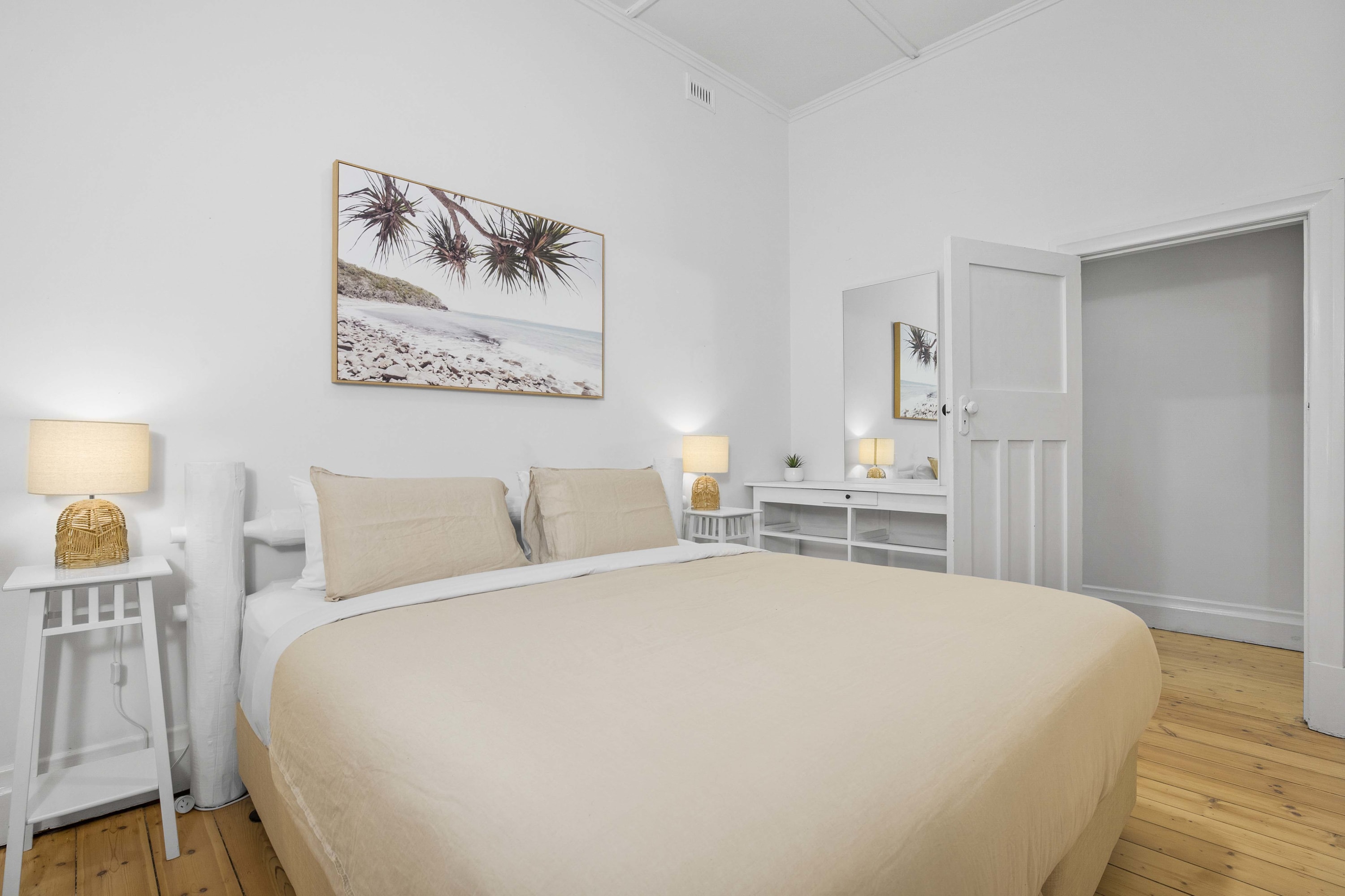 Wanderlust 3BR Cottage Grange | Pet Friendly Featured Image 3