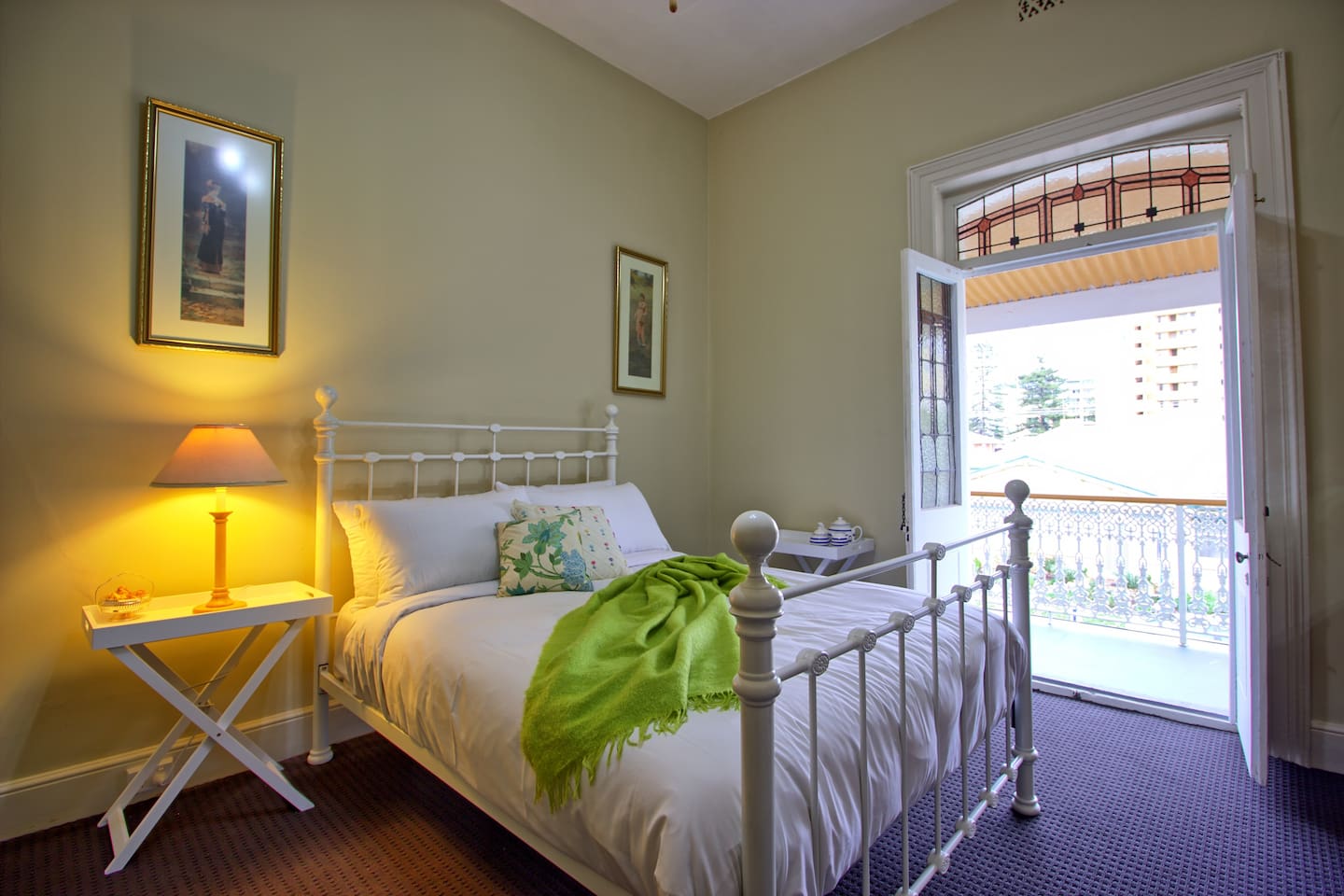 Country Charm Heritage Room in Heart of Glenelg Featured Image 1