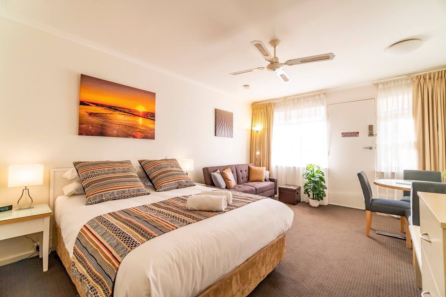 Glenelg Central Studio | wifi + parking's featured image