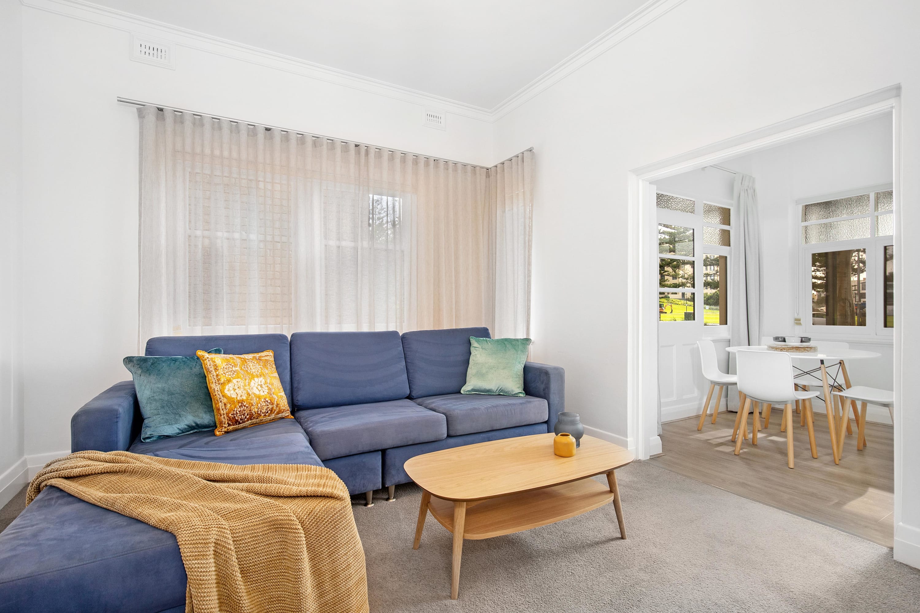 Large Ground Floor Apartment | Park View | WIFI Featured Image 2