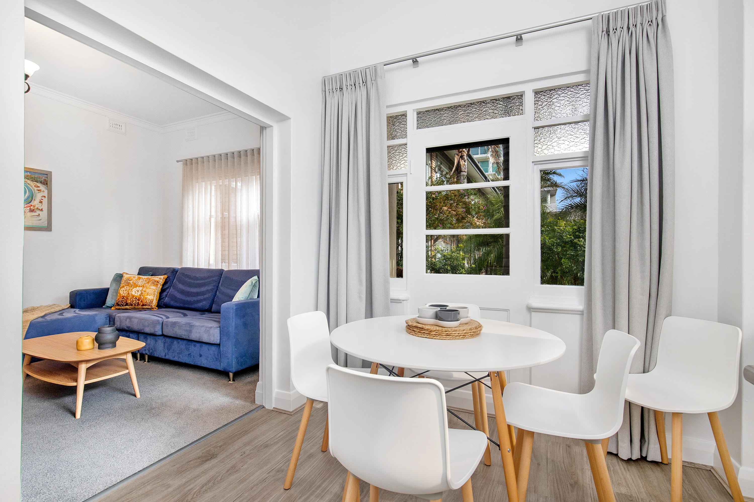 Large Ground Floor Apartment | Park View | WIFI Featured Image 3