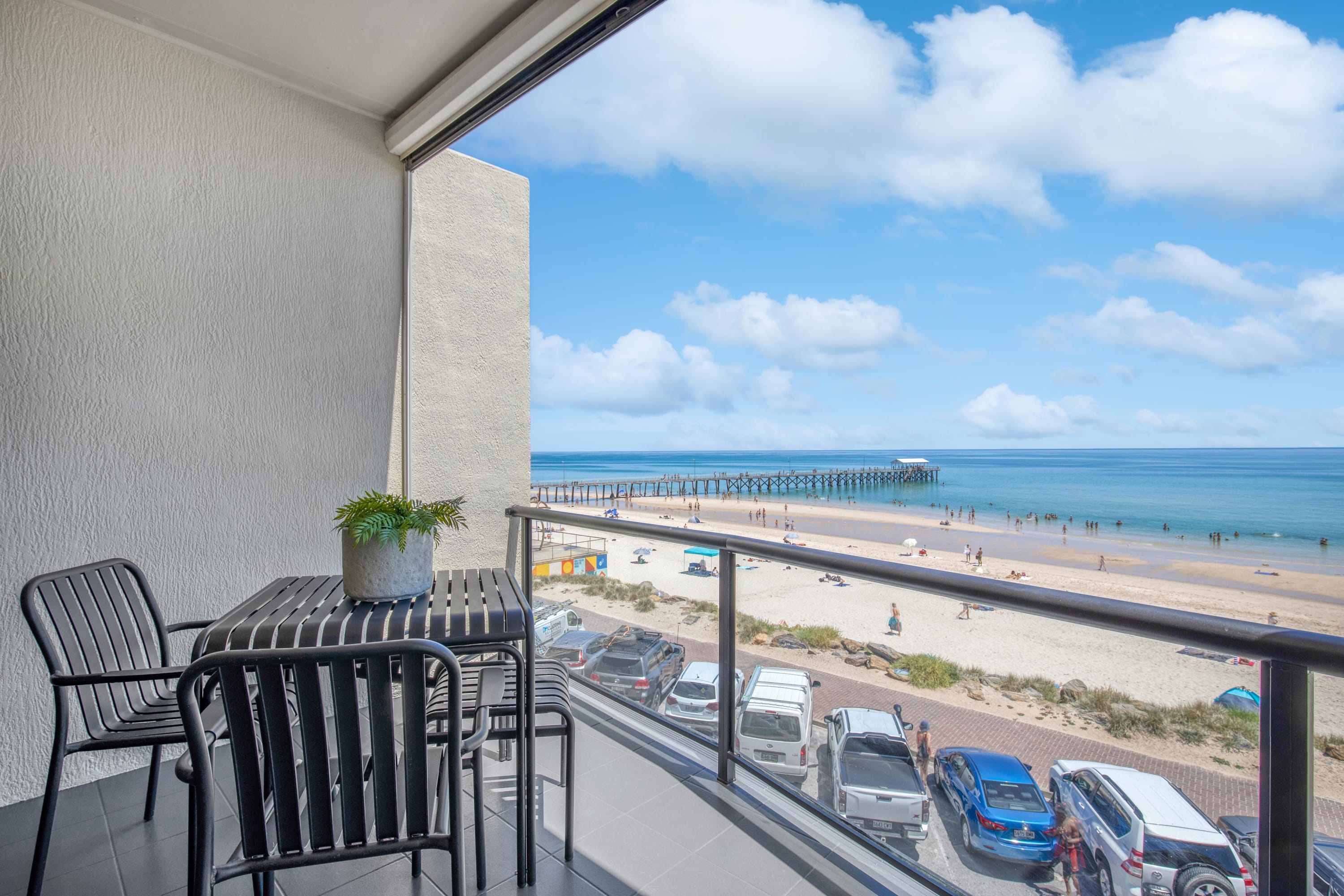 Luna's Lookout: Oceanfront, Henley Beach's featured image
