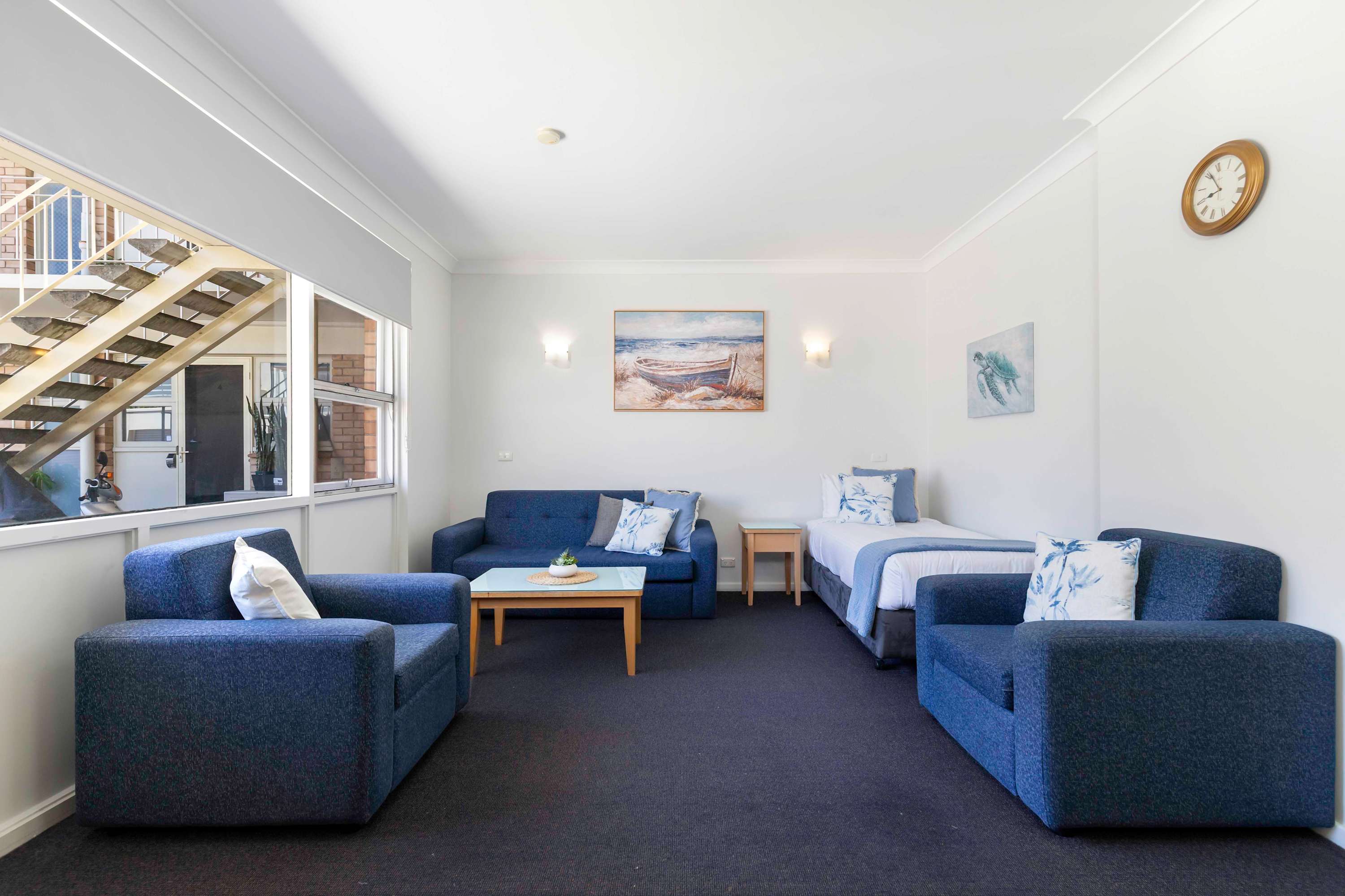 Betty's Bayside Retreat | 1BRM Glenelg Featured Image 2