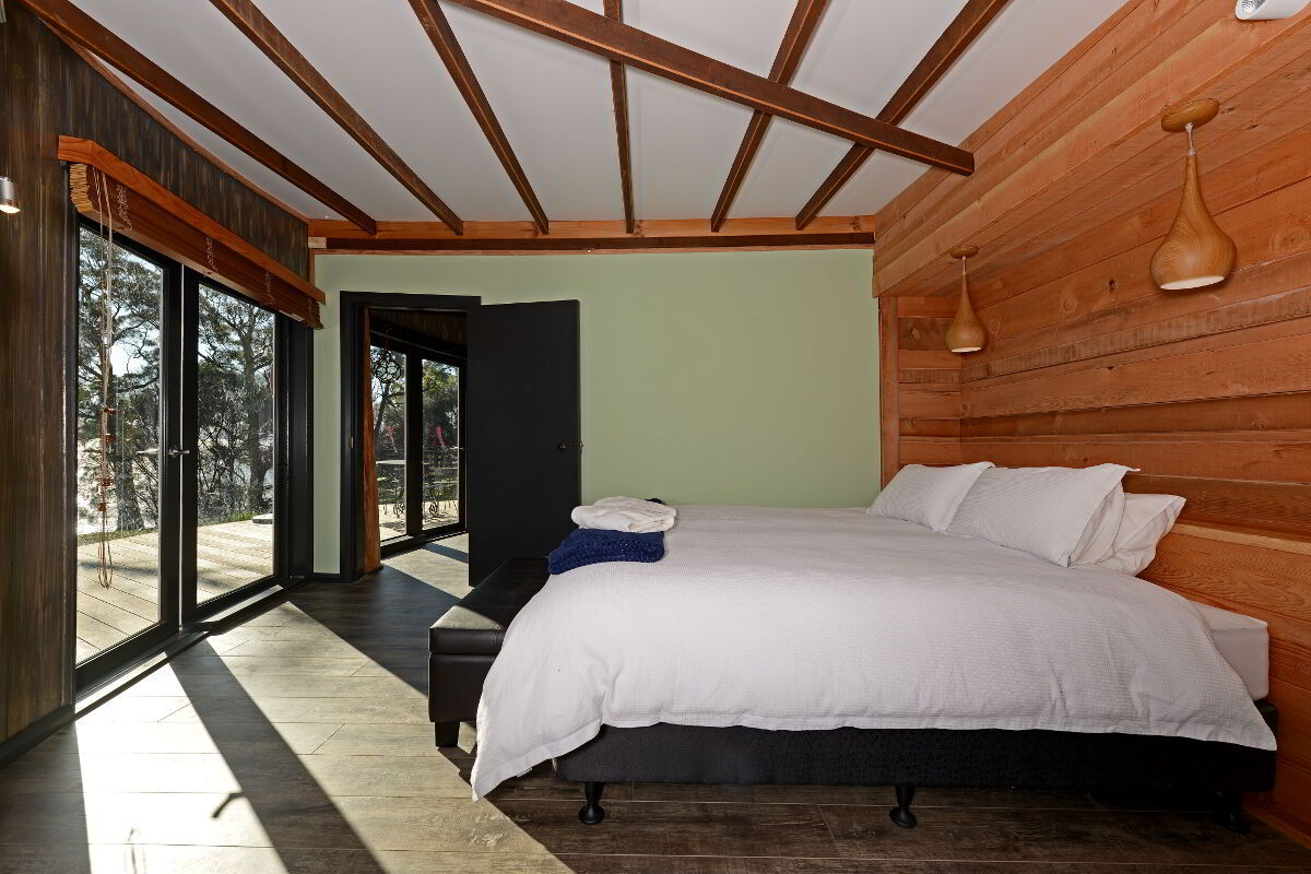 Taylors Bay Cottage - Fishermans cabin with a twist Featured Image 3