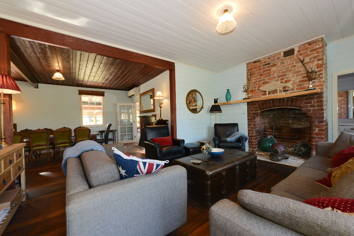 Ventnor Guest House - an enchanting cottage! Featured Image 2