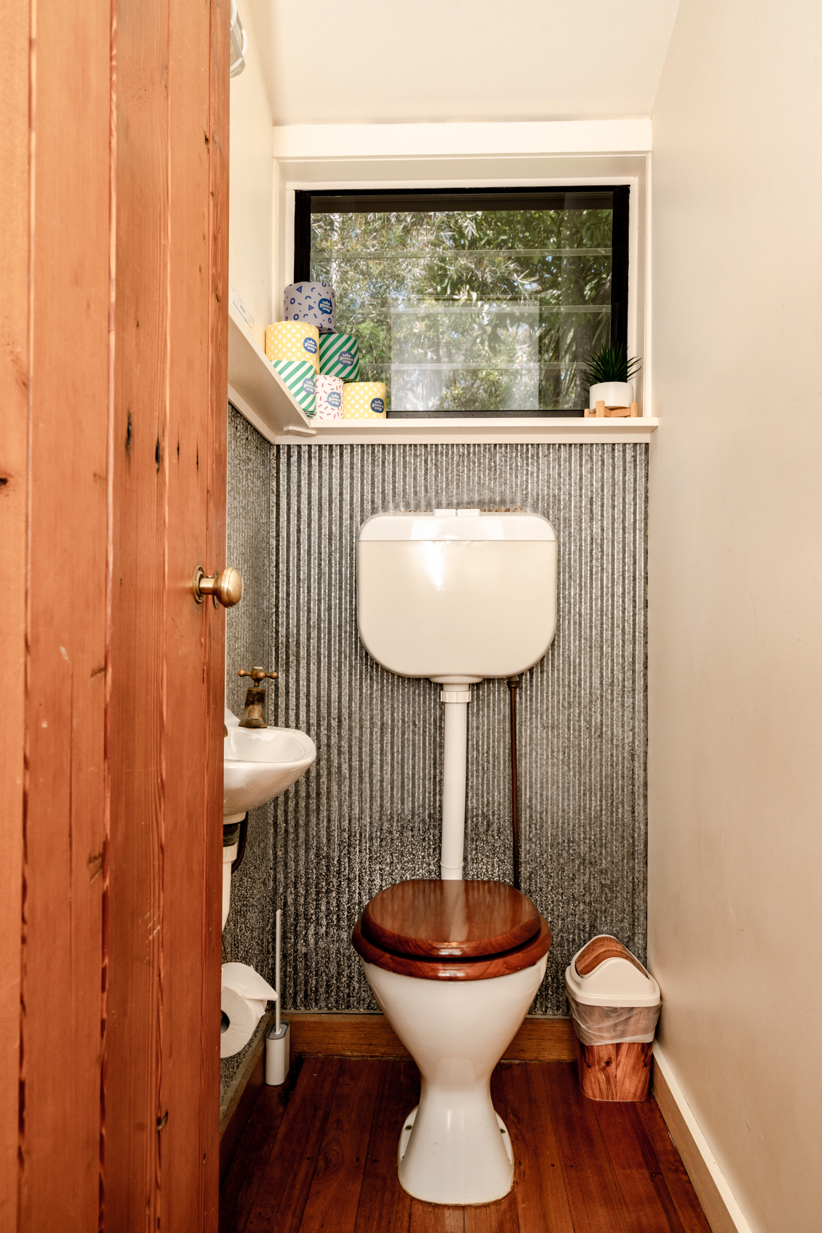 Aquila Cottage - King Parrot Cottages Featured Image 2