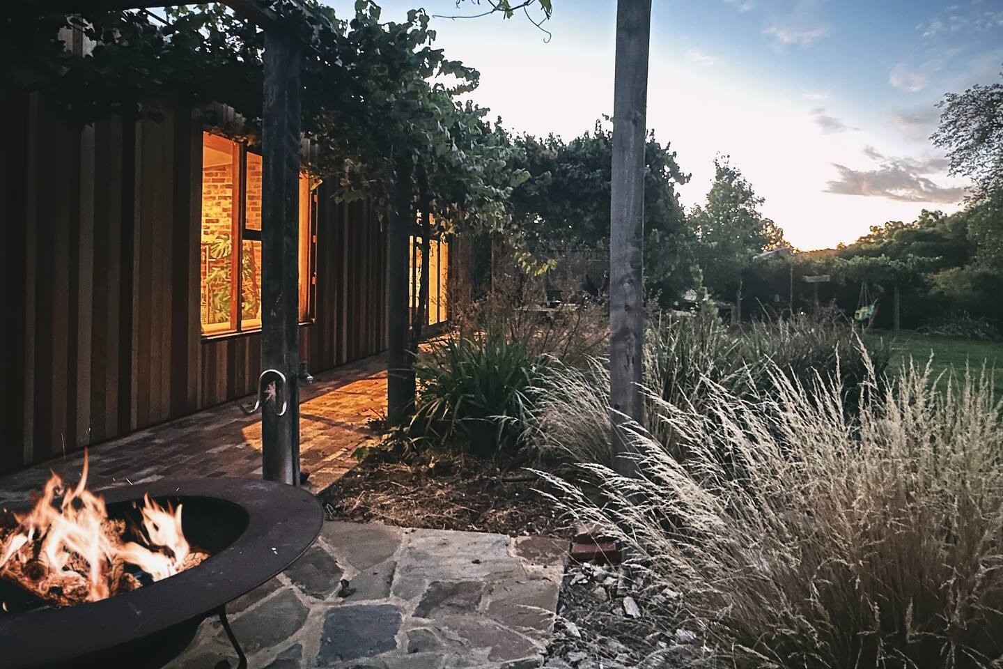 Timber & Stone - Eco Retreat + Studio Featured Image 2