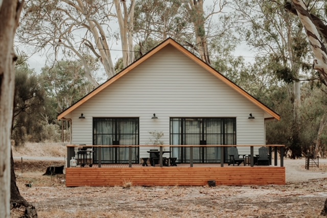 The Barn On Cockatoo Lane's featured image