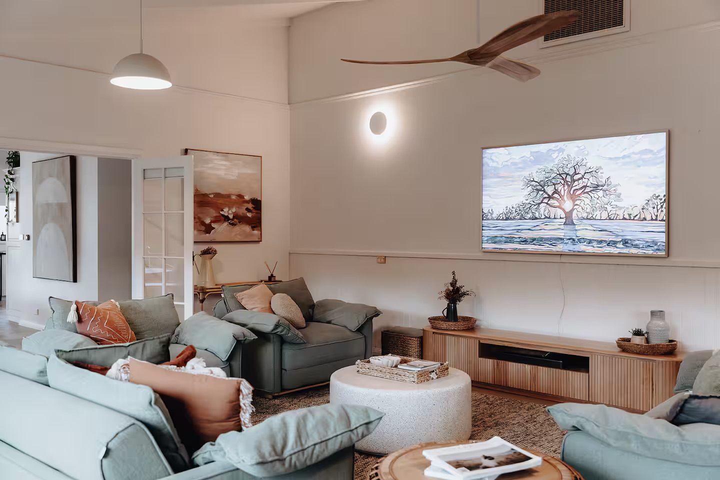 Flagstaff Estate — Luxury Hobart Retreat, Pool+Spa Featured Image 2