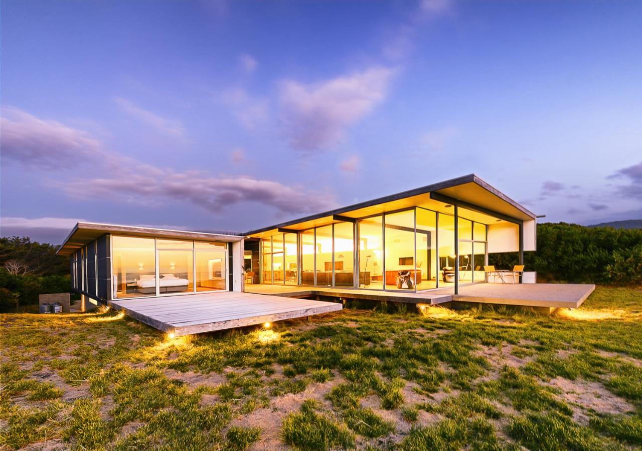 Cloudy Bay Beach House's featured image