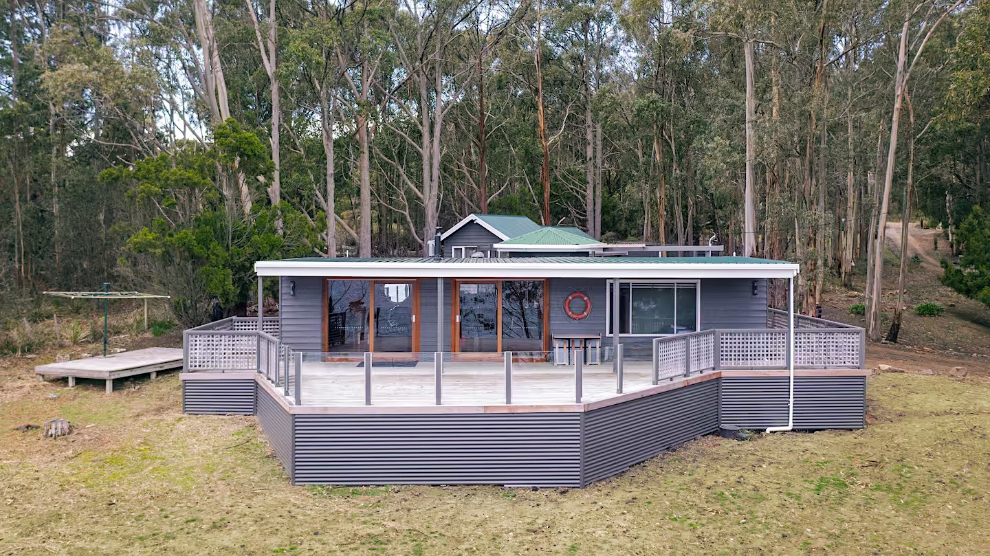 The Pier House - Unique coastal adventure Featured Image 1